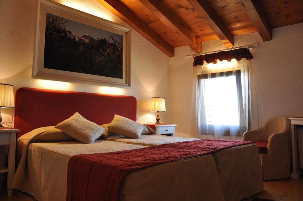 Club Hotel